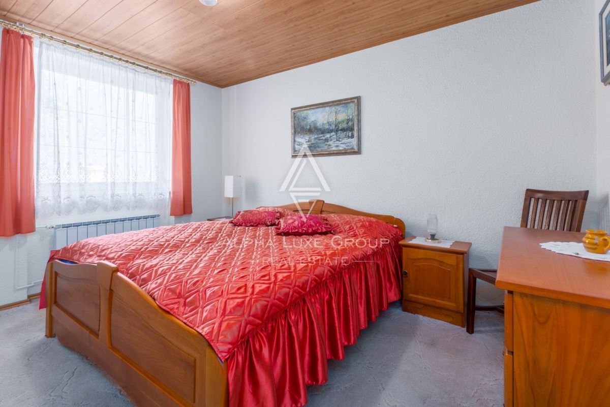 ALPHA LUXE GROUP, Prodamo prostorno vilo v bližini Poreča, panoramski pogled na morje.