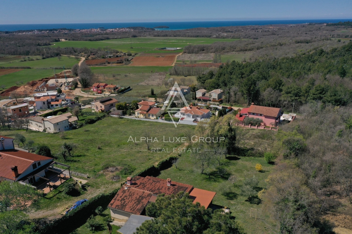 ALPHA LUXE GROUP, Prodamo prostorno vilo v bližini Poreča, panoramski pogled na morje.