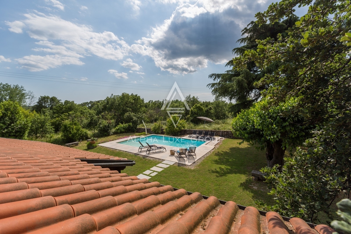 Istra, Poreč, Prenovljena vila z bazenom in vrtom