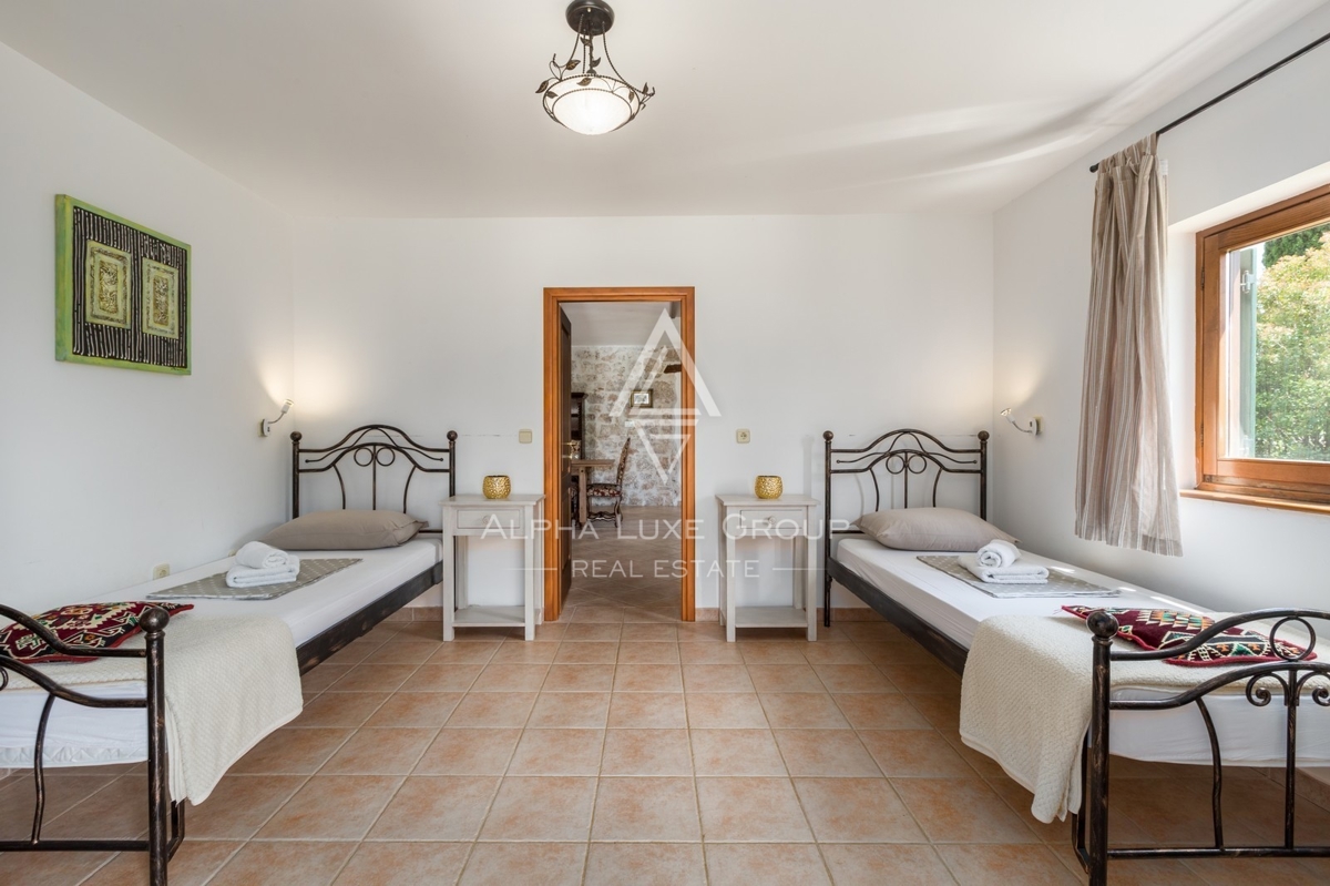 Istra, Poreč, Prenovljena vila z bazenom in vrtom