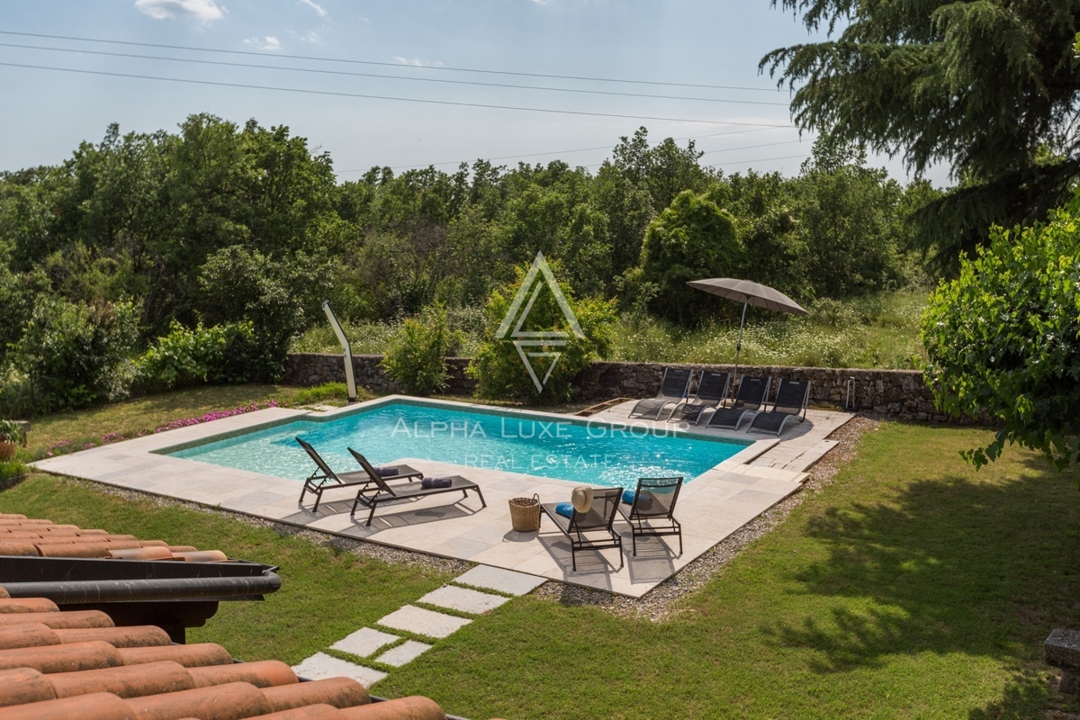 Istra, Poreč, Prenovljena vila z bazenom in vrtom