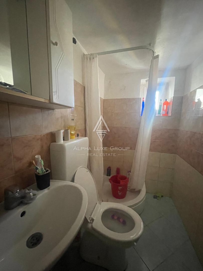 Nedešćina, Istra – Prenovljena hiša s tremi etažami
