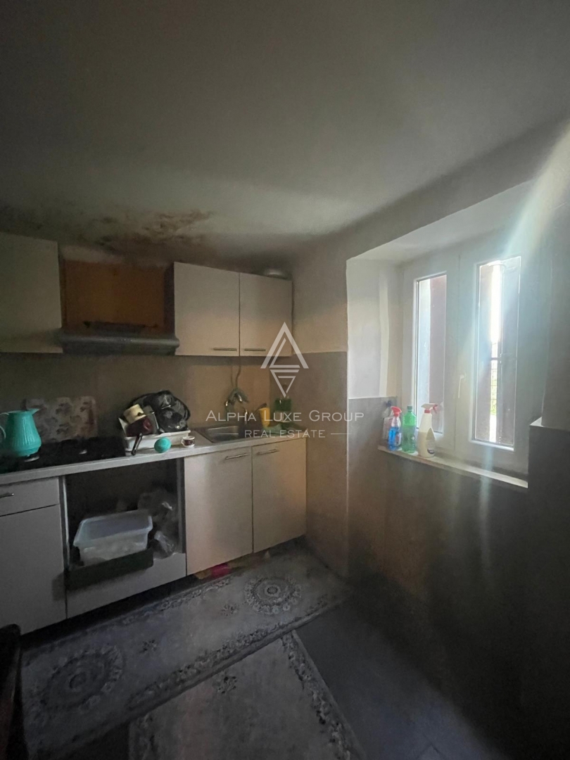 Nedešćina, Istra – Prenovljena hiša s tremi etažami