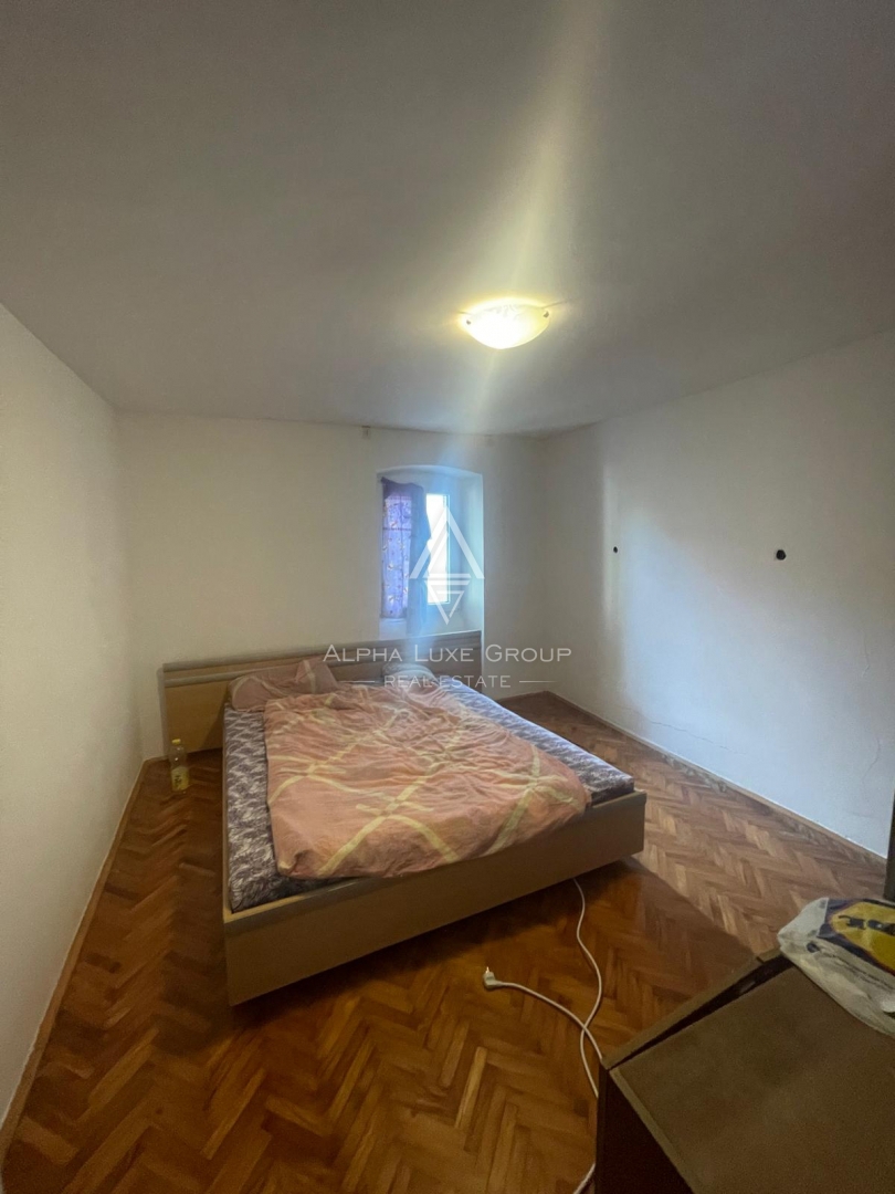 Nedešćina, Istra – Prenovljena hiša s tremi etažami