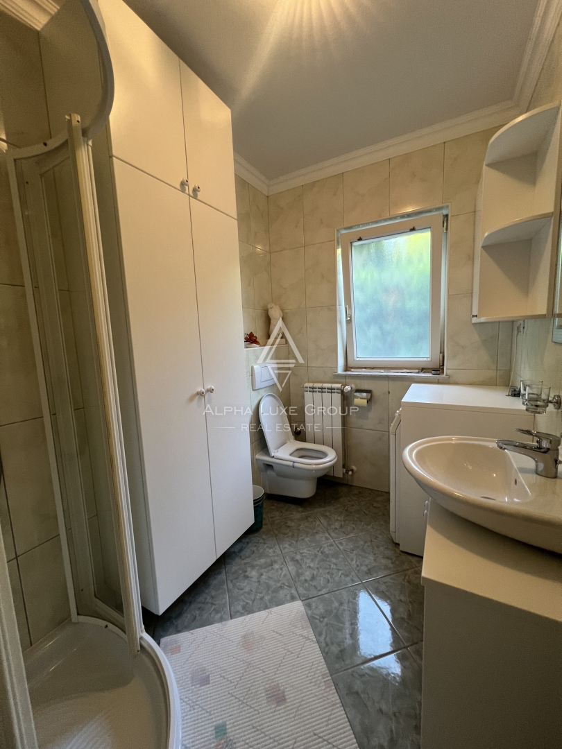 Hiša Umag, 380m2