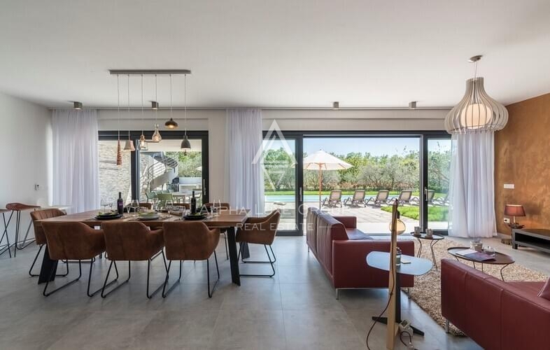 Hiša Novigrad, 248m2