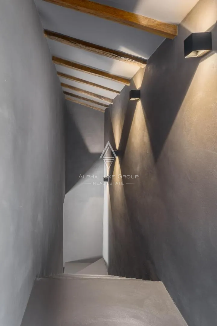 Istra, Poreč: Moderna kamnita hiša blizu obale