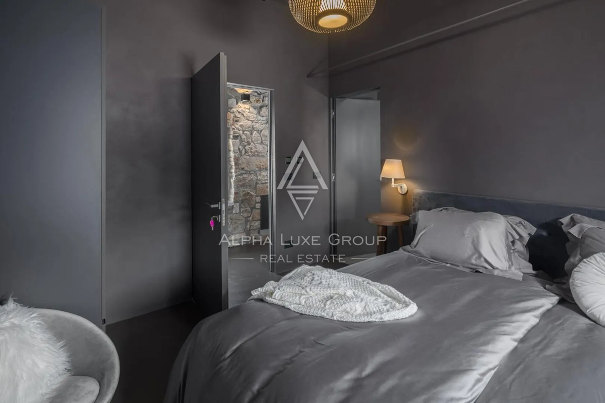 Istra, Poreč: Moderna kamnita hiša blizu obale