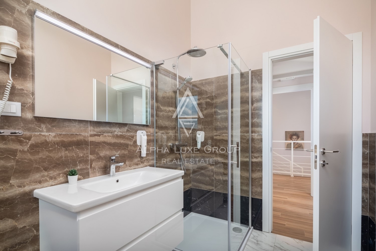 Istra, Svetvinčenat: Elegantna vila z bazenom in spa