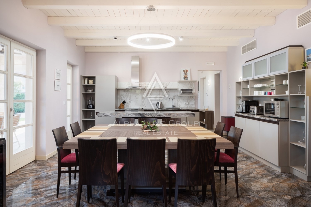 Istra, Svetvinčenat: Elegantna vila z bazenom in spa