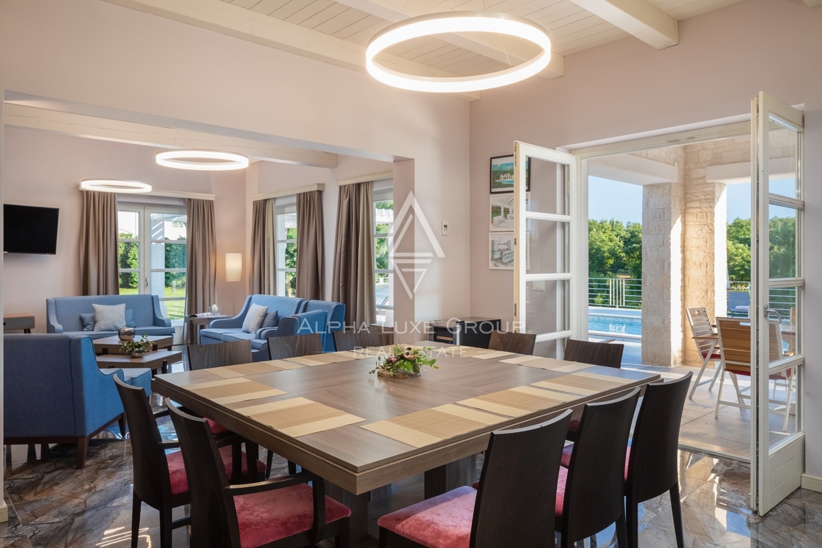 Istra, Svetvinčenat: Elegantna vila z bazenom in spa