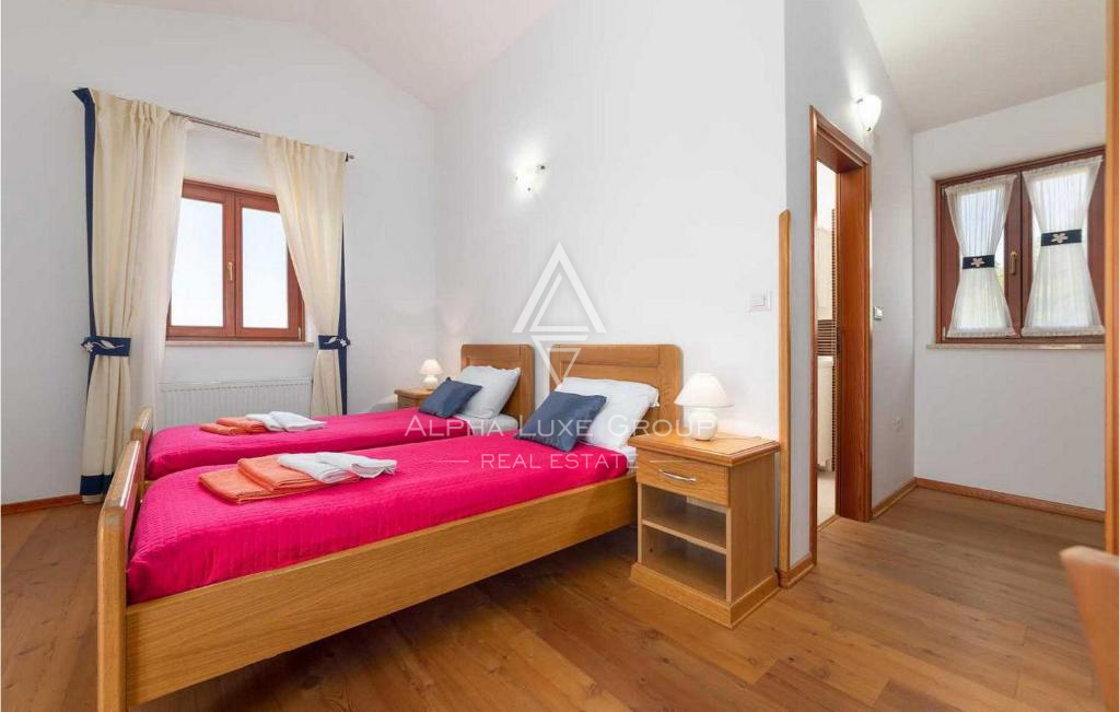 Istra, Tinjan: Podeželska hiša z zasebnim bazenom