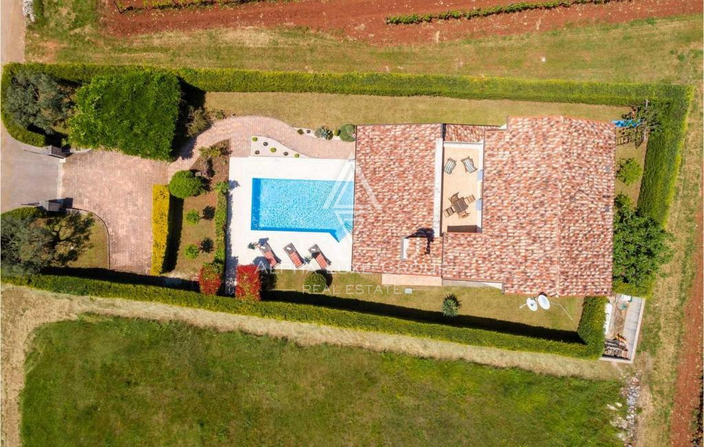 Istra, Tinjan: Podeželska hiša z zasebnim bazenom