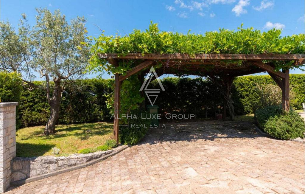 Istra, Tinjan: Podeželska hiša z zasebnim bazenom