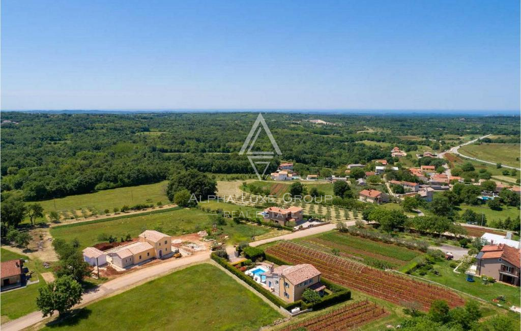 Istra, Tinjan: Podeželska hiša z zasebnim bazenom