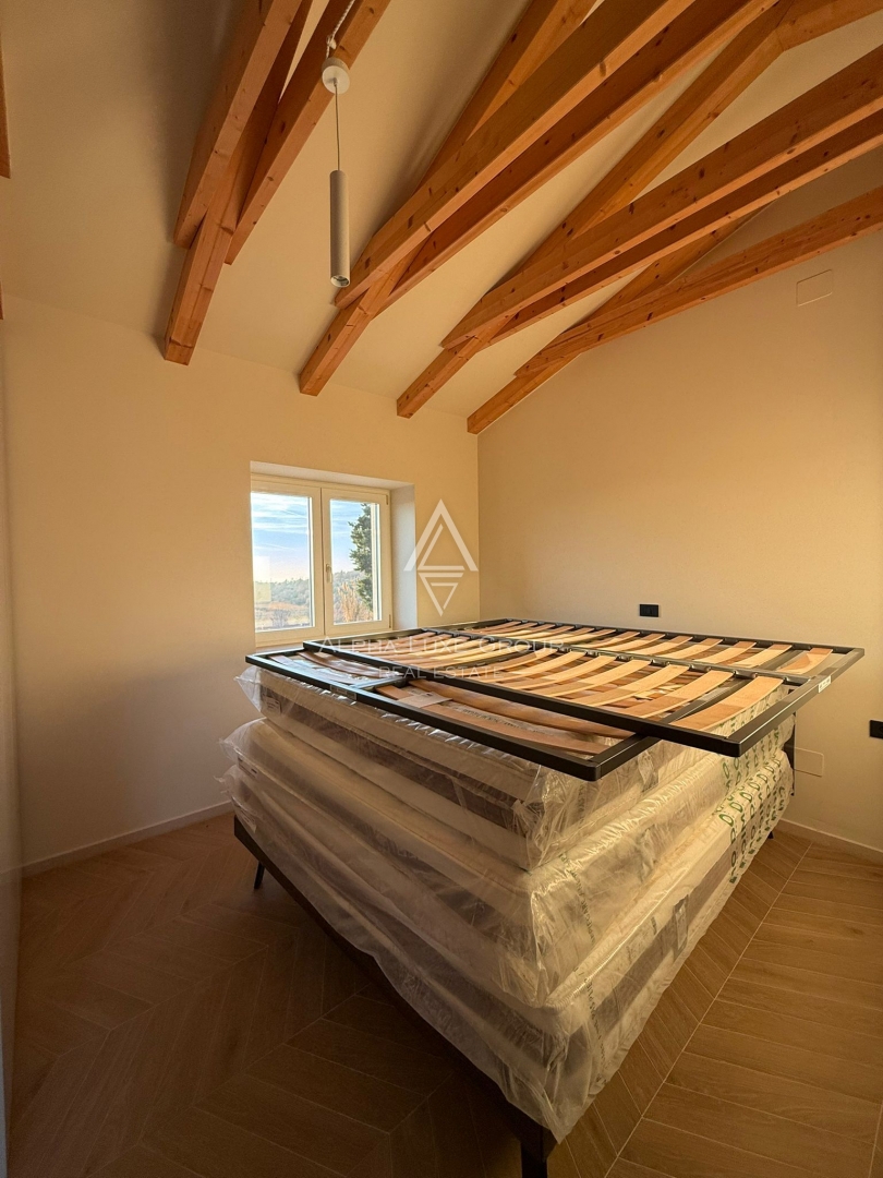 Istra, Momjan: Ekskluzivna tradicionalna kamnita hiša