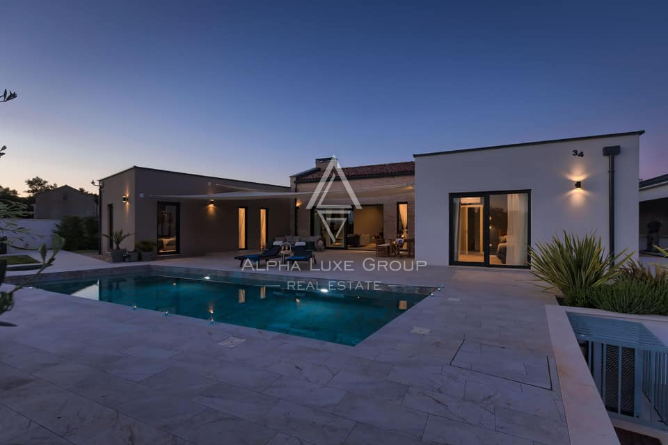 Istra, Vodnjan: Elegantna vila z ogrevanim bazenom