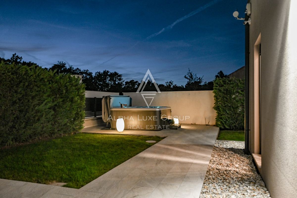 Istra, Vodnjan: Elegantna vila z ogrevanim bazenom