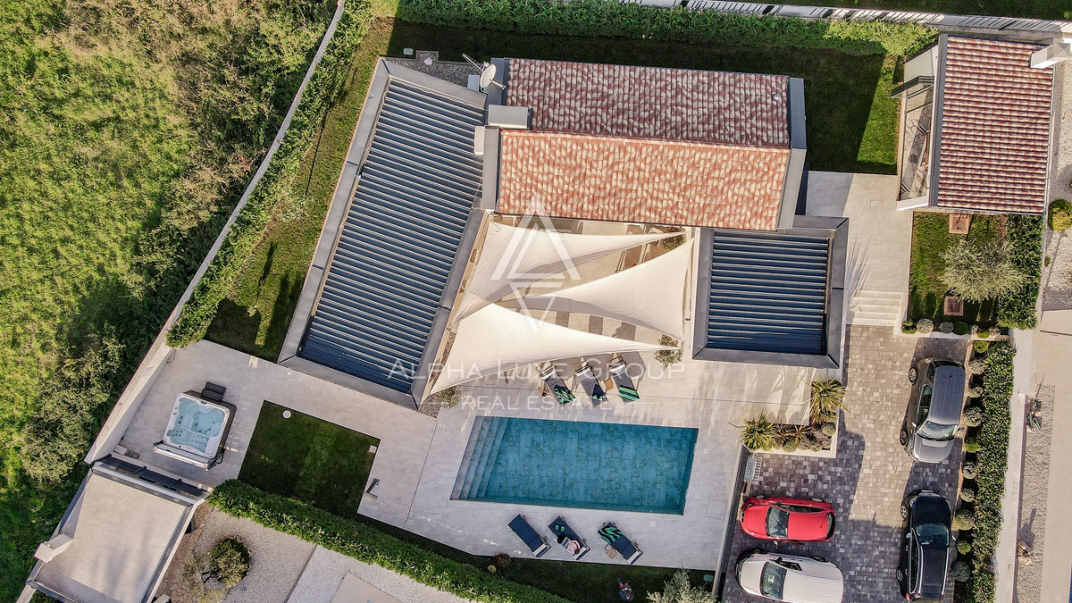 Istra, Vodnjan: Elegantna vila z ogrevanim bazenom
