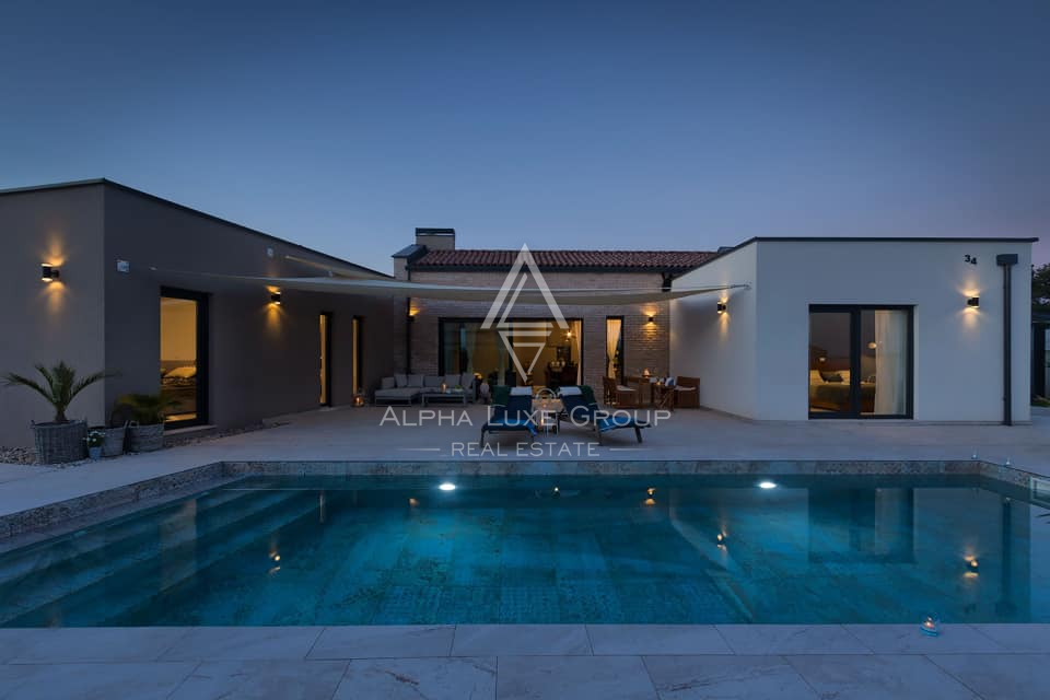 Istra, Vodnjan: Elegantna vila z ogrevanim bazenom