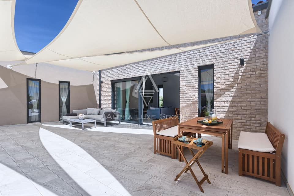 Istra, Vodnjan: Elegantna vila z ogrevanim bazenom