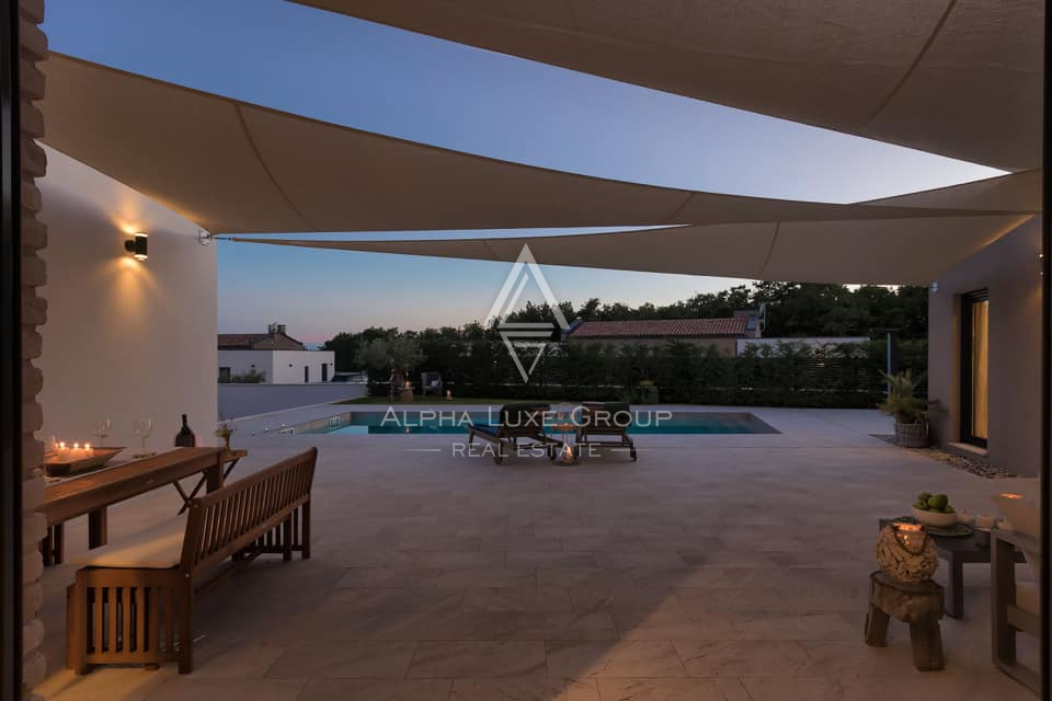 Istra, Vodnjan: Elegantna vila z ogrevanim bazenom