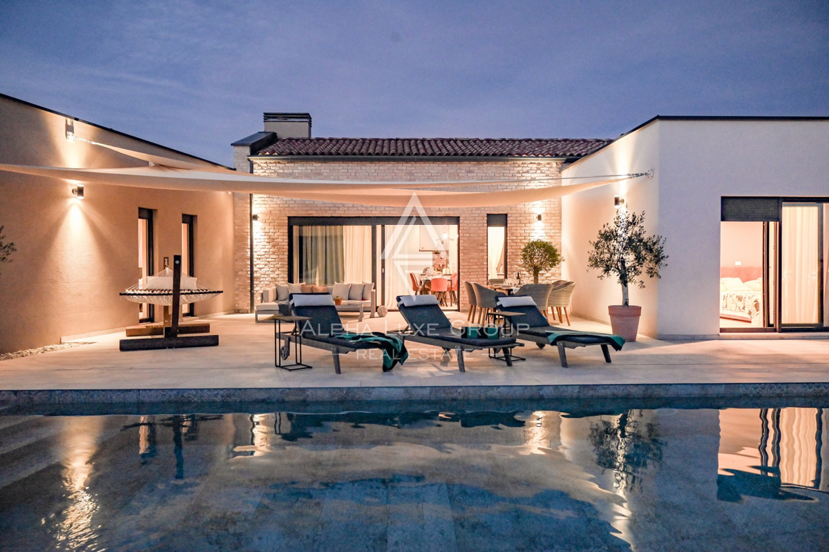 Istra, Vodnjan: Elegantna vila z ogrevanim bazenom