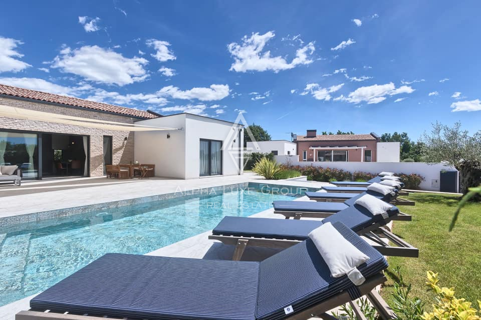 Istra, Vodnjan: Elegantna vila z ogrevanim bazenom