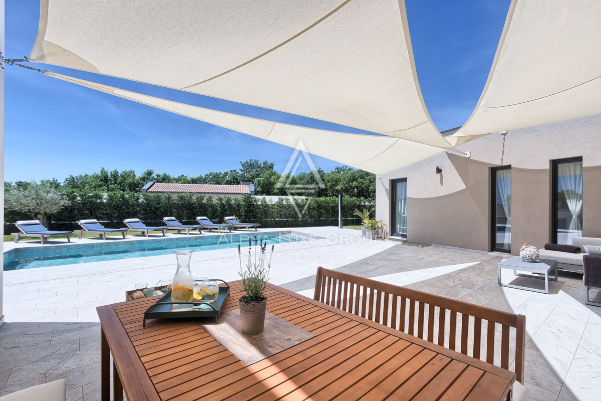 Istra, Vodnjan: Elegantna vila z ogrevanim bazenom