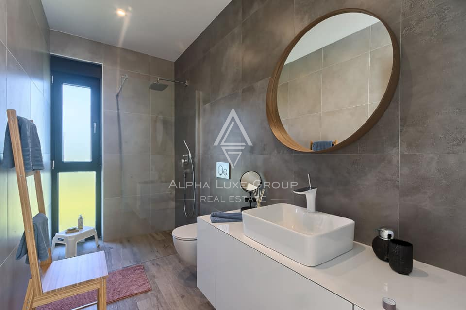 Istra, Vodnjan: Elegantna vila z ogrevanim bazenom