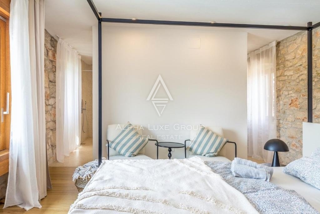 Istra, Brtonigla – Edinstvena kamnita vila z bazenom na prodaj