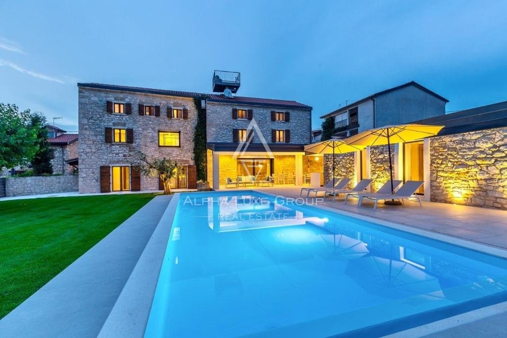 Istra, Brtonigla – Edinstvena kamnita vila z bazenom na prodaj