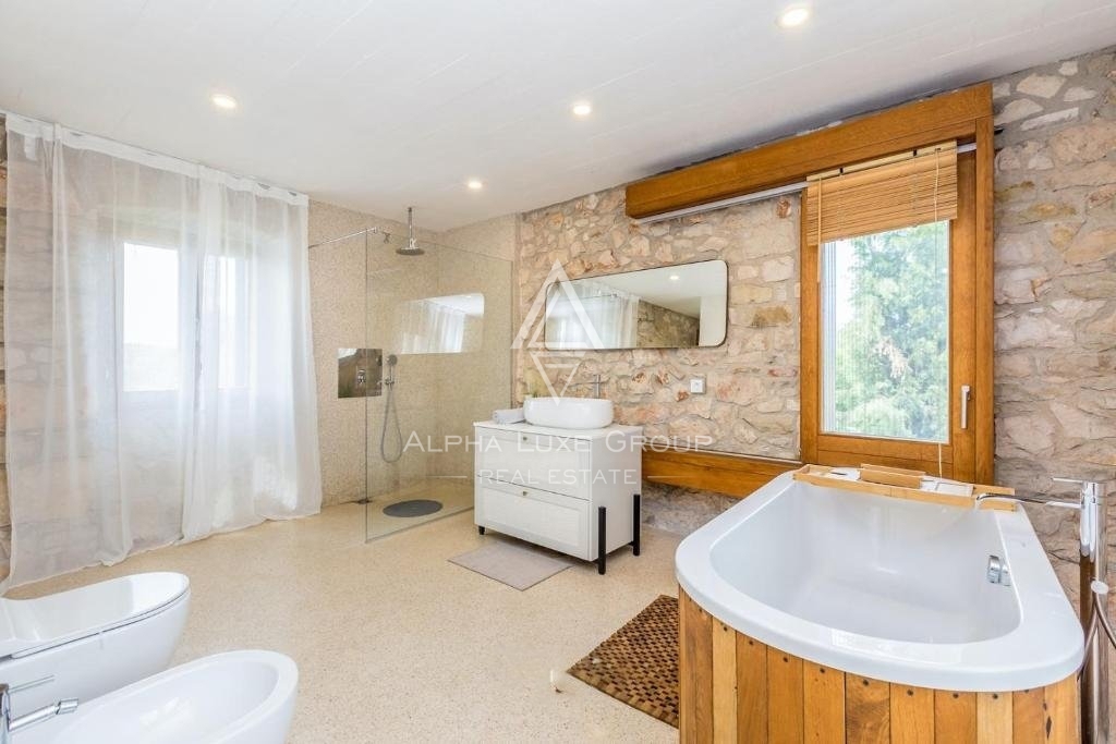 Istra, Brtonigla – Edinstvena kamnita vila z bazenom na prodaj