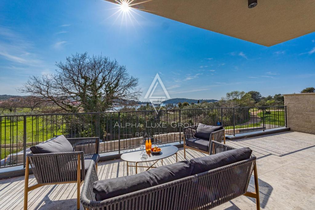 Istra, Banjole: Moderna vila blizu morja