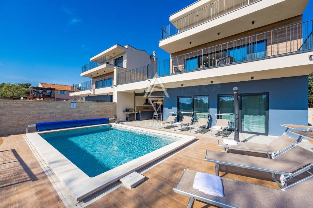 Istra, Banjole: Moderna vila blizu morja