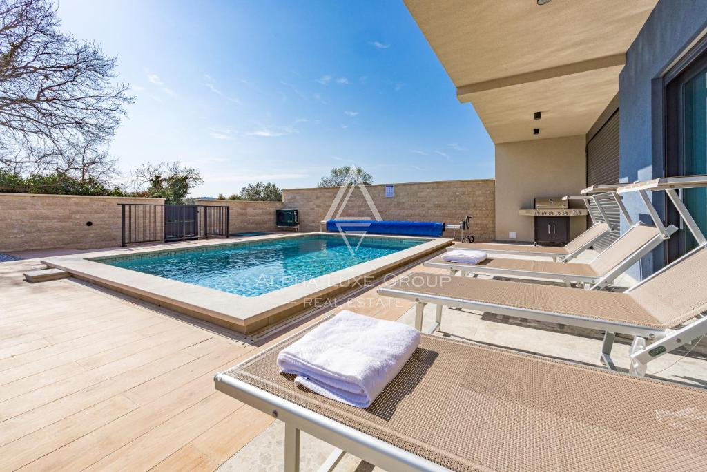 Istra, Banjole: Moderna vila blizu morja