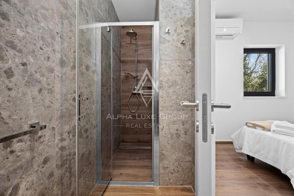 Istra, Banjole: Moderna vila blizu morja