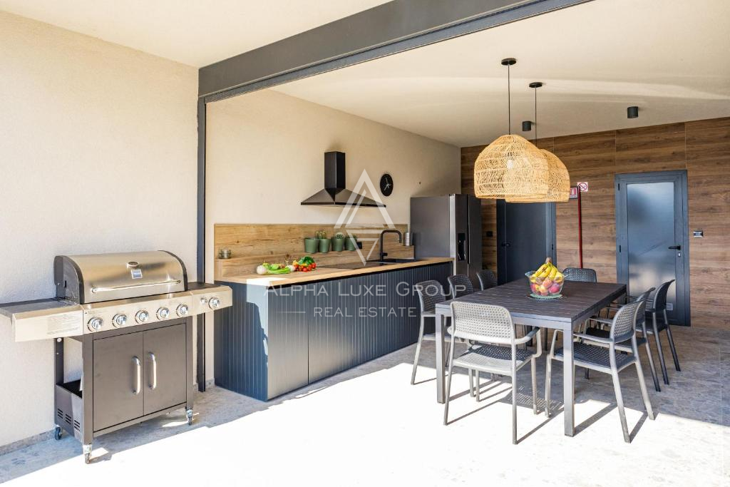 Istra, Banjole: Moderna vila blizu morja