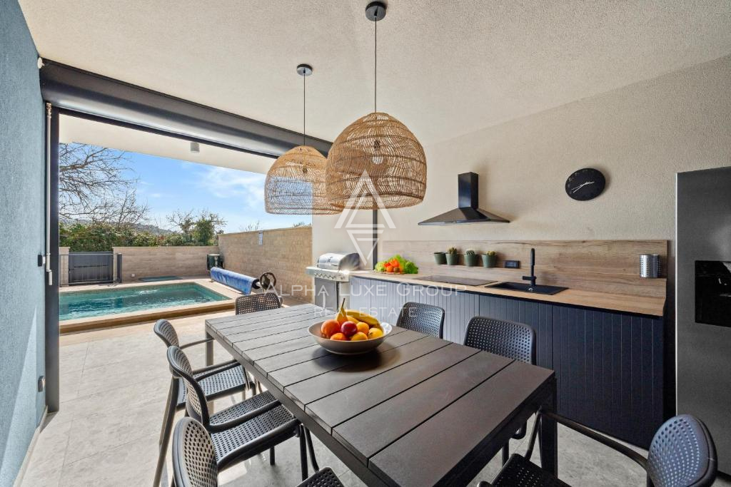 Istra, Banjole: Moderna vila blizu morja