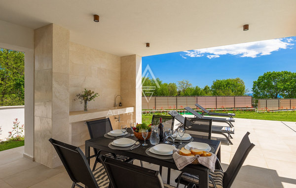 Istra, Krnica: Sodobna vila s pogledom na morje