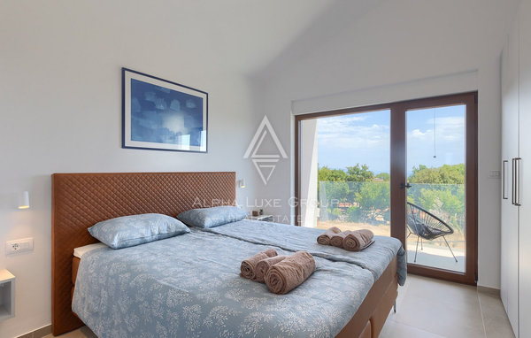 Istra, Krnica: Sodobna vila s pogledom na morje