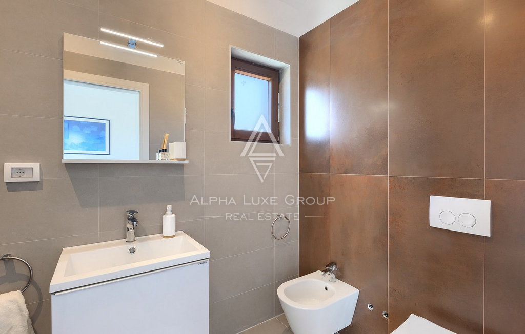 Istra, Krnica: Sodobna vila s pogledom na morje