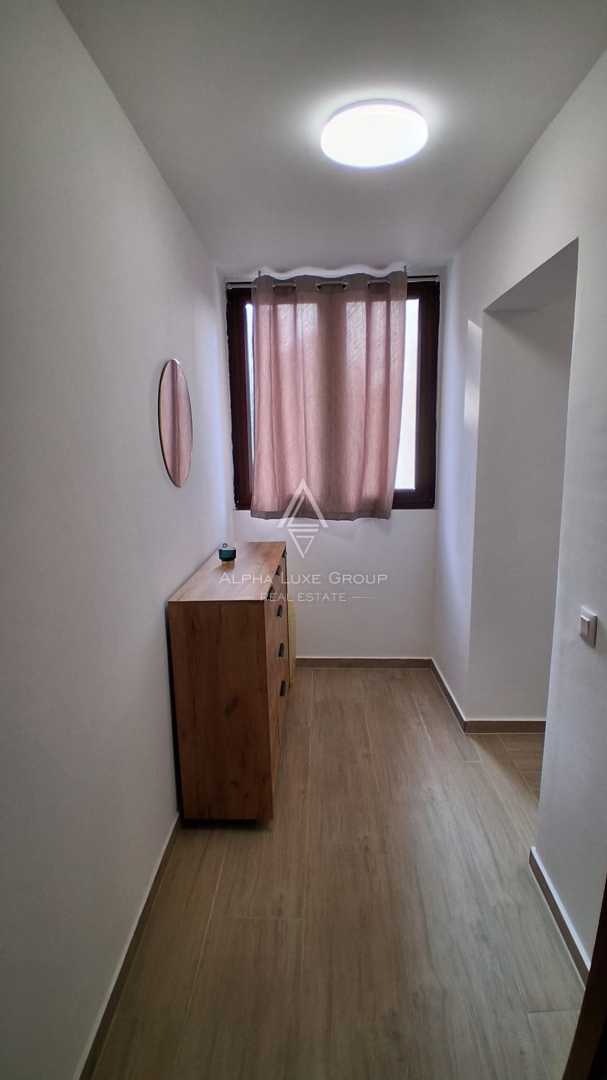 Istra, Červar Porat – Prenovljen stan z balkonom