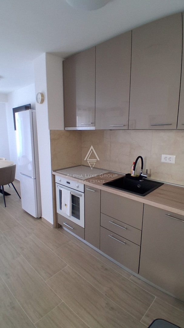 Istra, Červar Porat – Prenovljen stan z balkonom