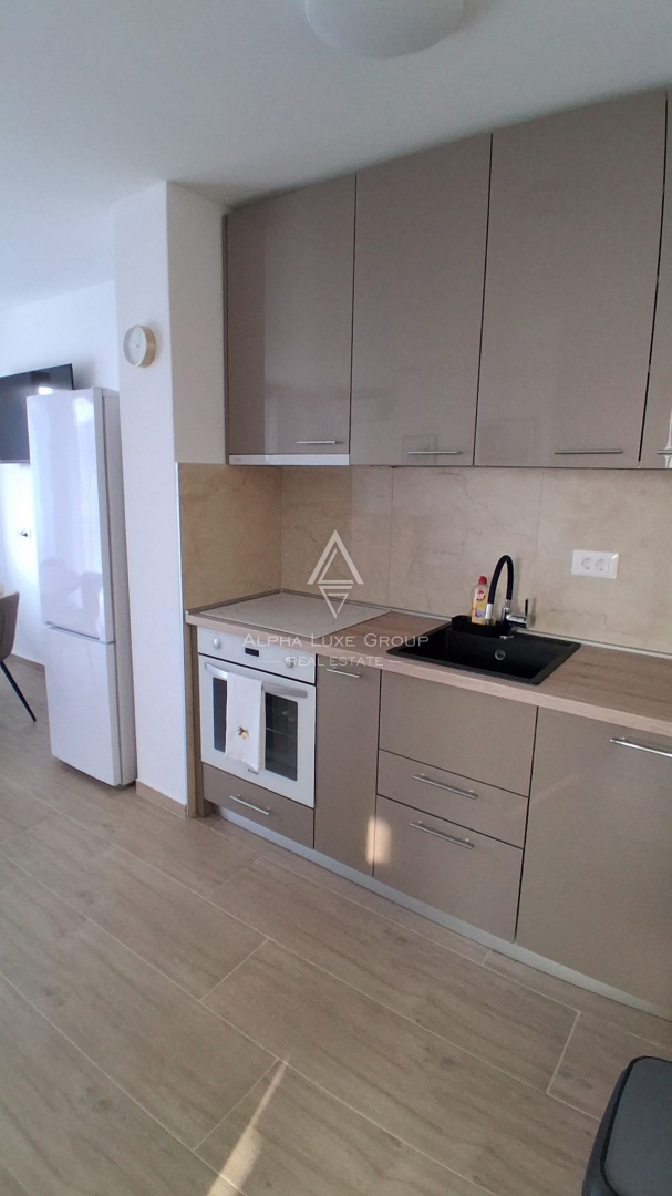 Istra, Červar Porat – Prenovljen stan z balkonom