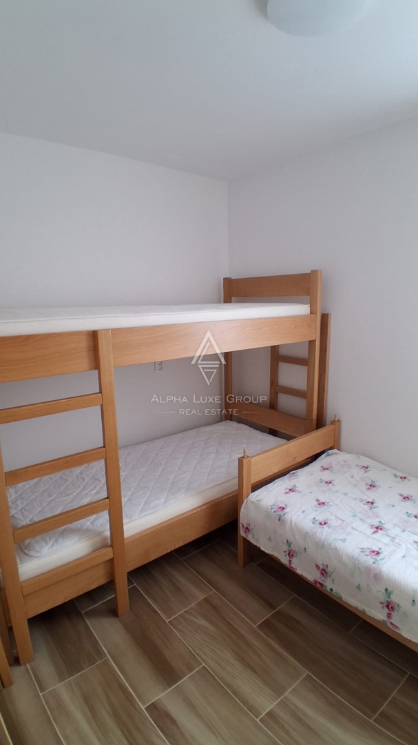 Istra, Červar Porat – Prenovljen stan z balkonom