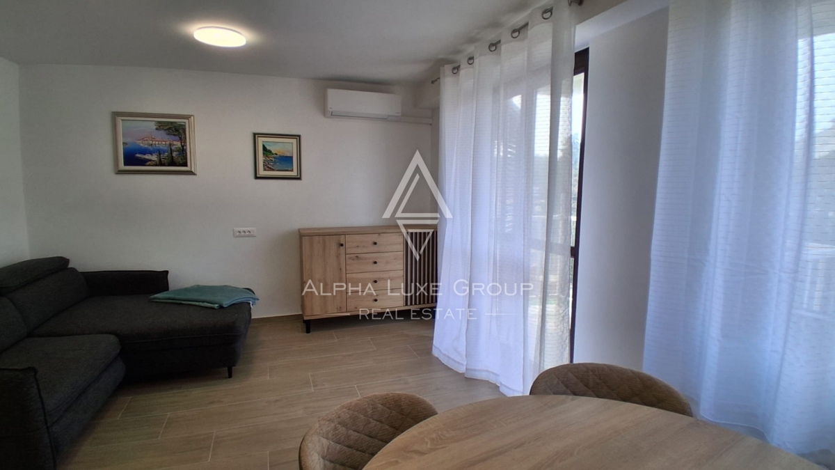 Istra, Červar Porat – Prenovljen stan z balkonom