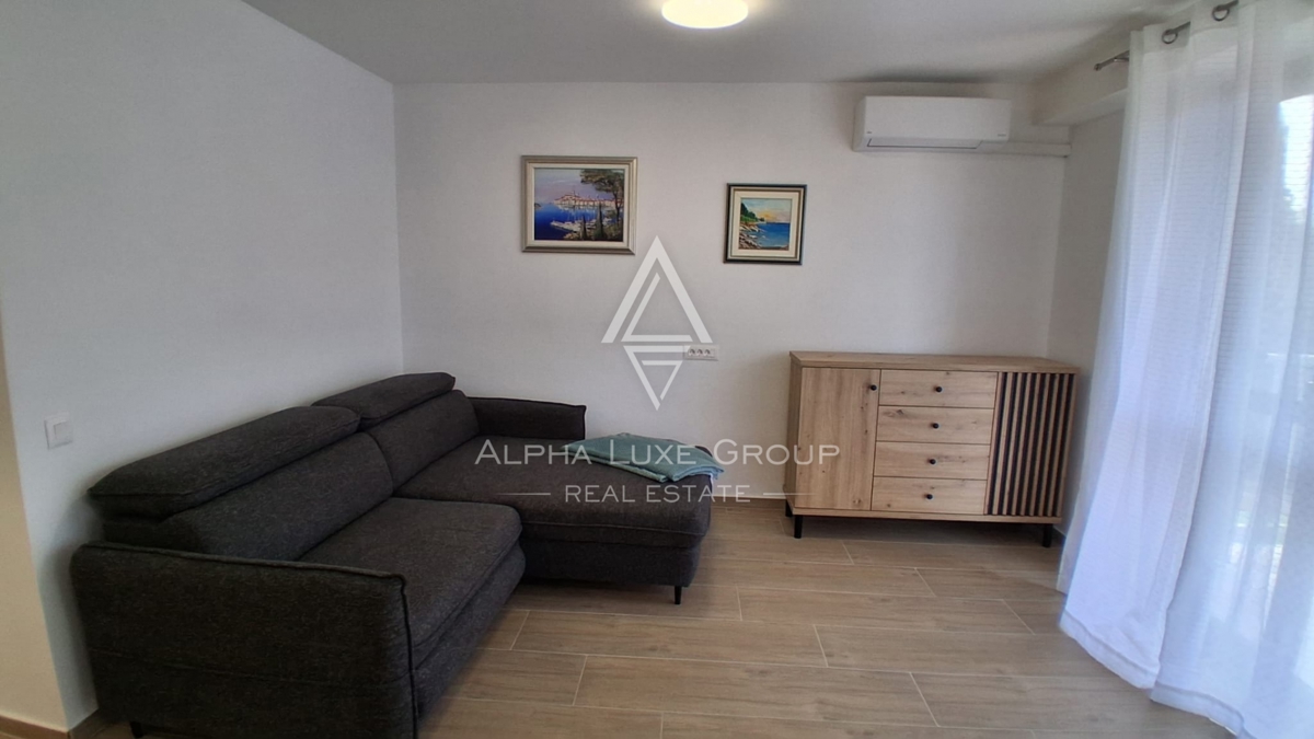 Istra, Červar Porat – Prenovljen stan z balkonom