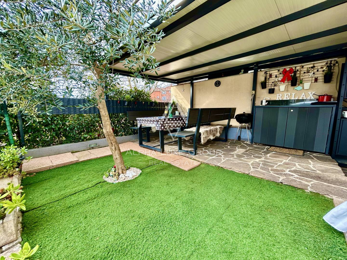 Istra, Umag: Moderno opremljeno stanovanje morje