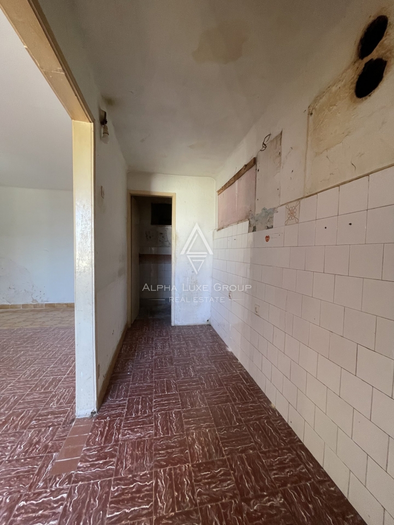 Istra, Vrsar - Zgodovinska hiša s poslovnim prostorom ob morju
